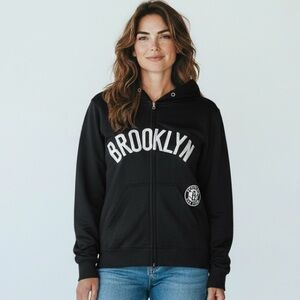 NWT NBA Black Brooklyn NY Basketball Sports NBA Zip Up Hoodie 2 Pockets, Medium
